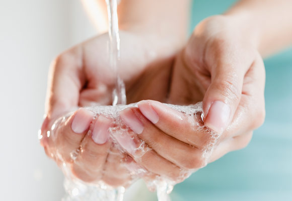 Tại sao phải rửa tay dù cơ thể vẫn tự thải độc?